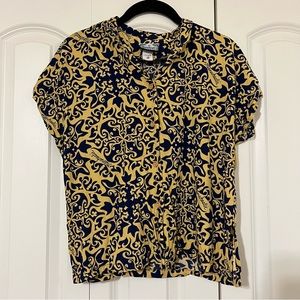 Manuhealii Hawaii Quilt M Button Down Blouse